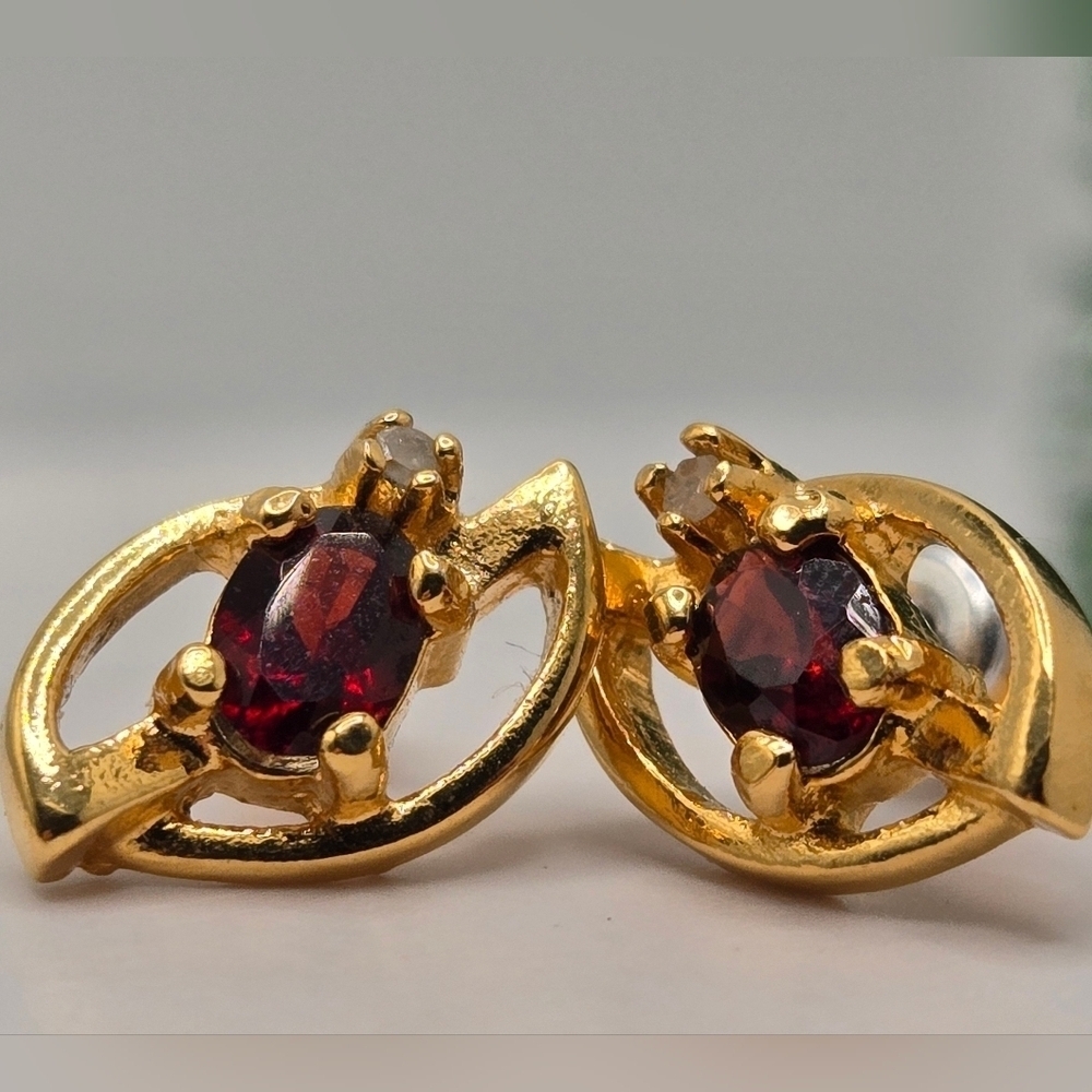Filled Gold Red Garnet Stud Earrings Classic Gemstone Jewelry - Picture 3 of 8